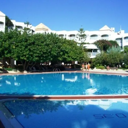 Hotel Defne Garden Side