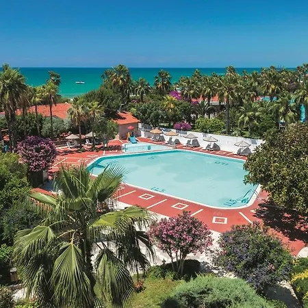 Hotel Defne Garden Side